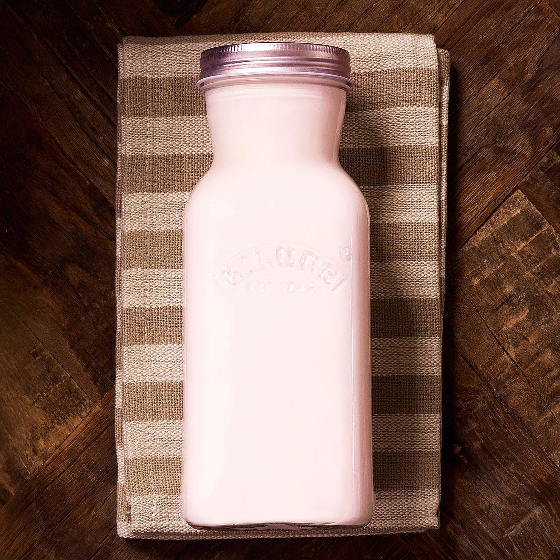 Raw Goats Milk