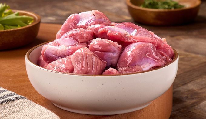 Feeding Chicken in Raw Diets: Versatility, Value and Vigilance